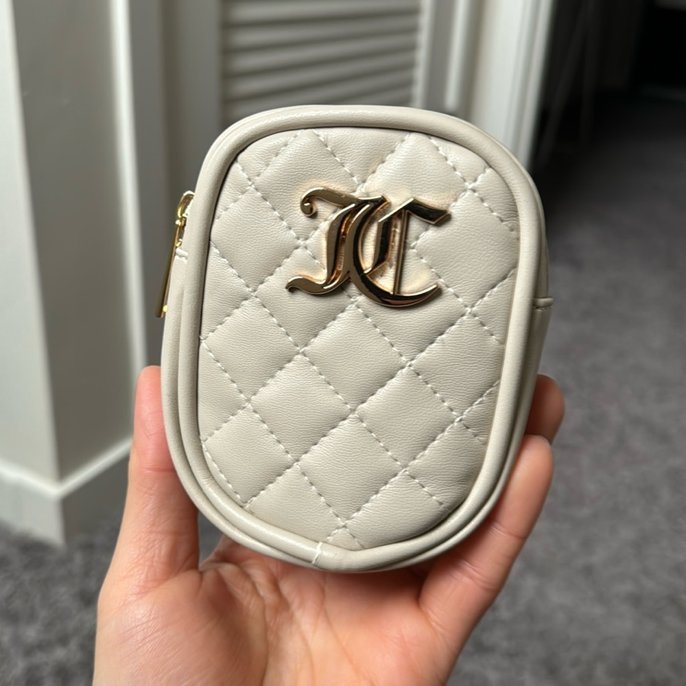 🌟Quilted Juicy Couture mini bag🌟